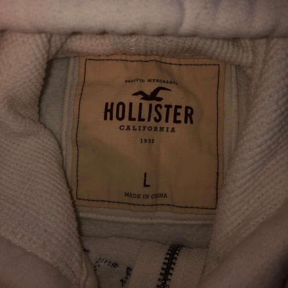 Hollister sweater - Picture 2 of 2